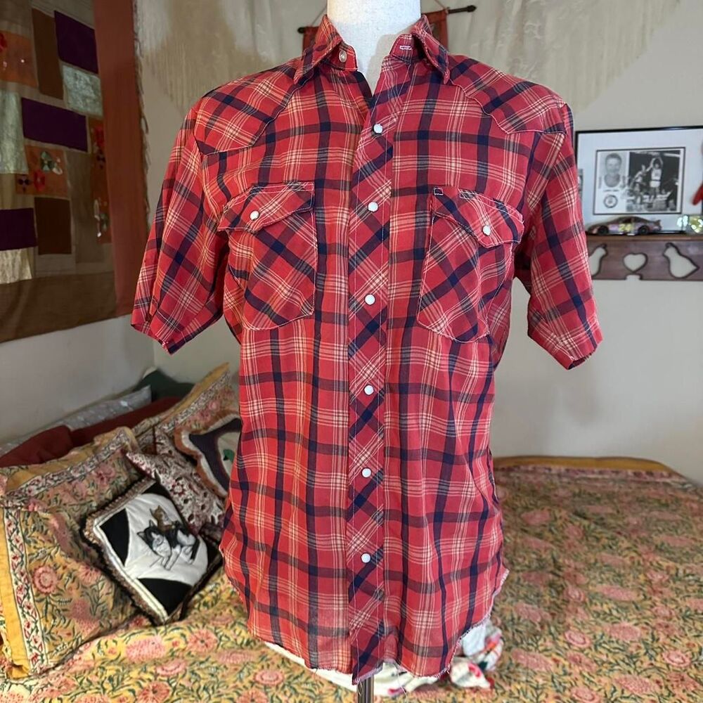 VTG 80s Wrangler Red and Blue Fem Cut Plaid Cotton Snap Short Sleeve Button Up